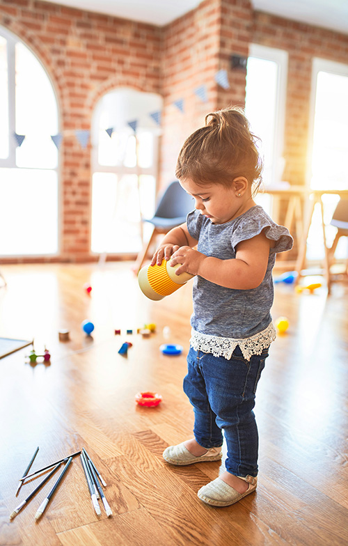 Kind bei Ergotherapie